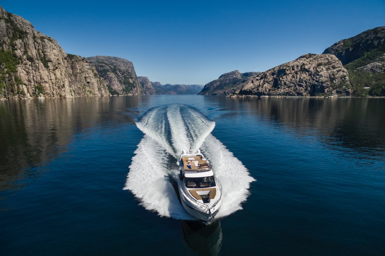 Galeon 460 FLY External image 3