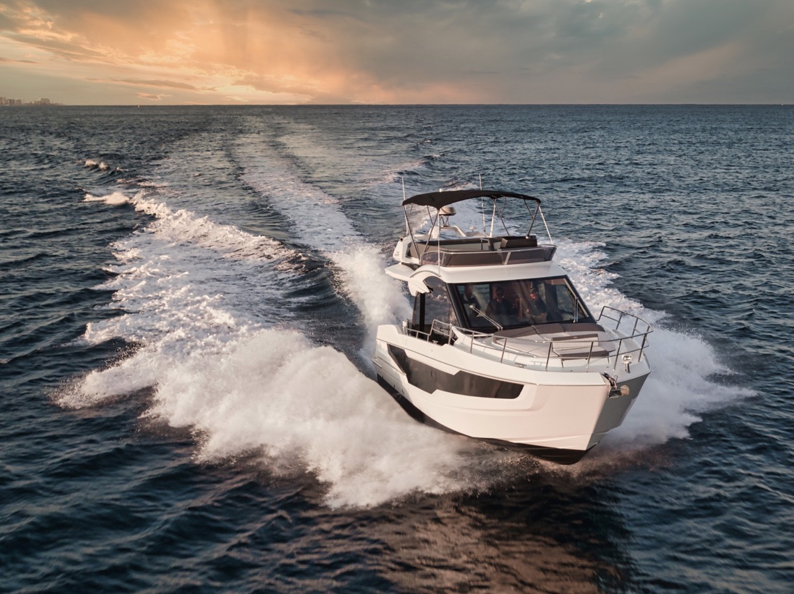 Galeon 400 FLY External image 2