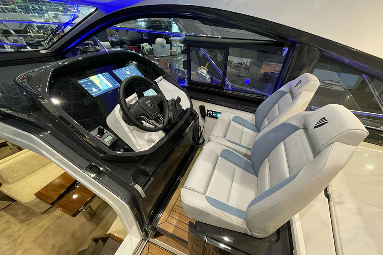 Fairline Targa 40 BOOT24 Interior image 1